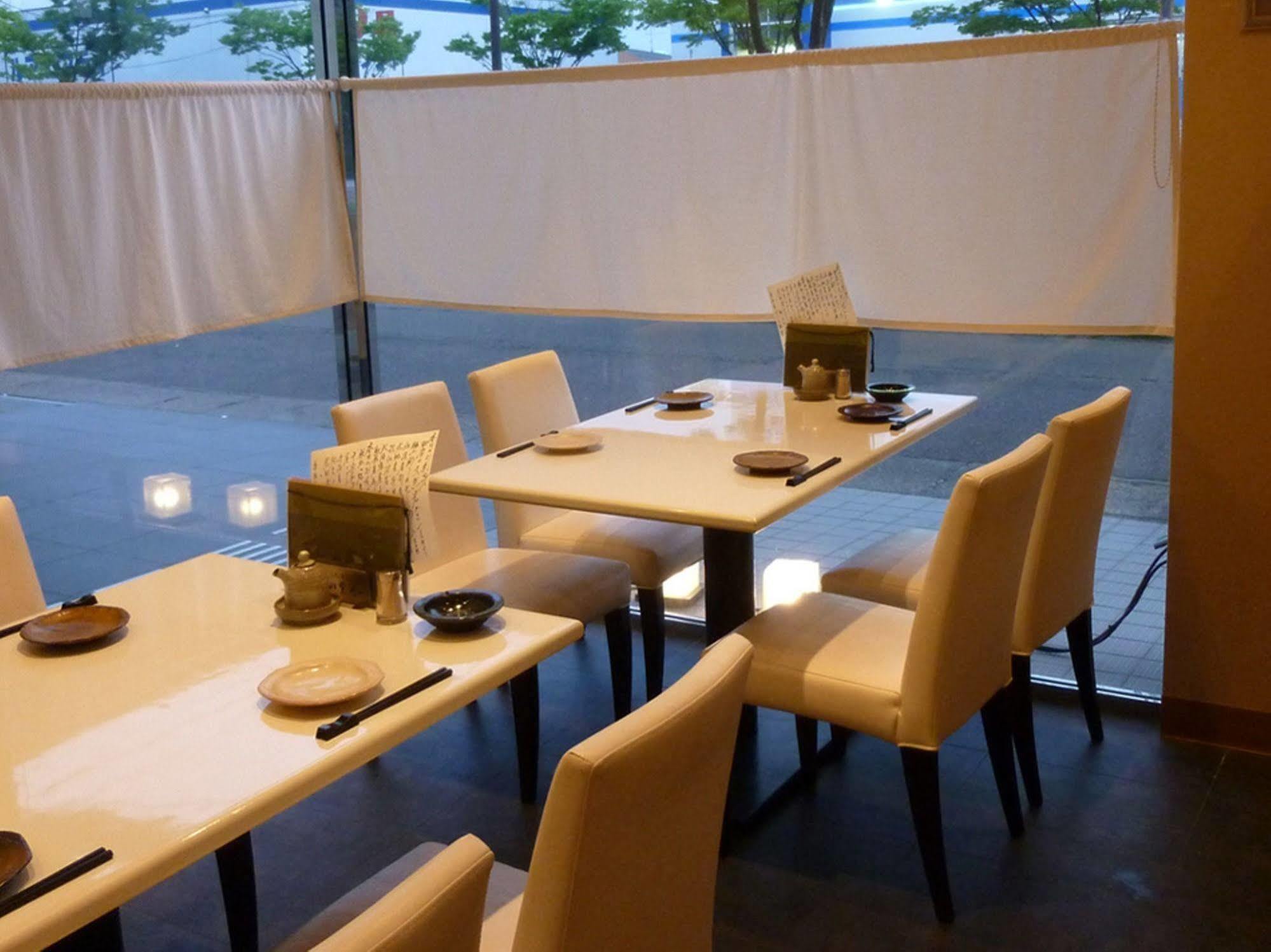 APA Villa Hotel Tsubame-Sanjo Ekimae Exterior foto
